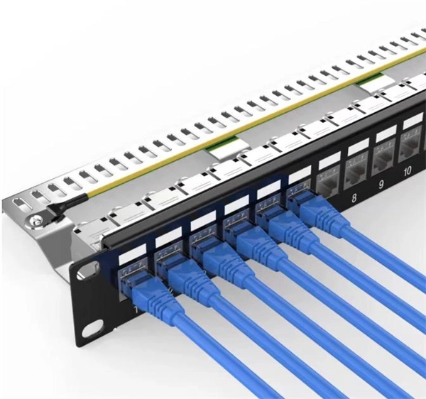 Ecuadorian Metal Distribution Box